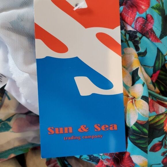 Sun & Sea Women's Size 18 One Piece Swimsuit - Picture 7 of 7